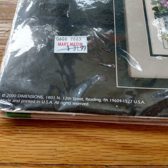 Vintage Hummingbird Welcome Cross Stitch Kit by Dimensions - Picture 3 of 12